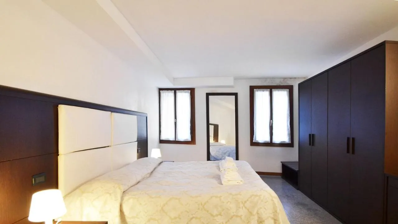 Residenza Ai Do Mori Apartment Venice 0*,  Italy