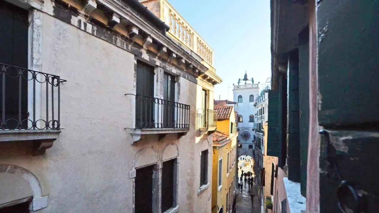 Residenza Ai Do Mori Apartment Venice