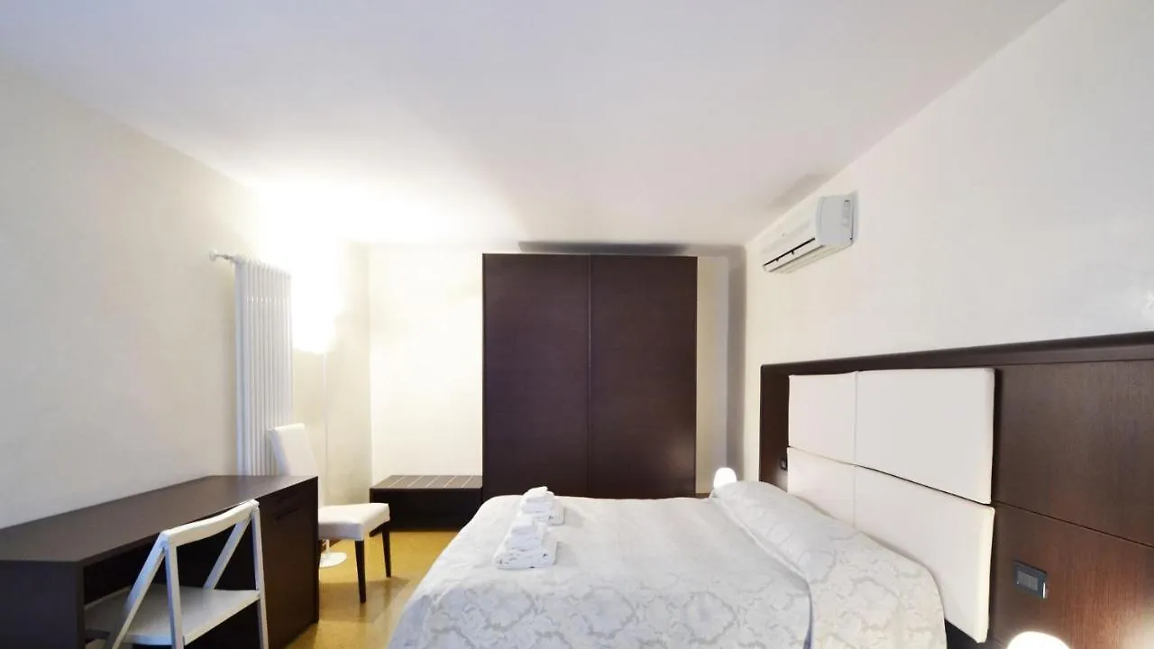 Residenza Ai Do Mori Apartment Venice